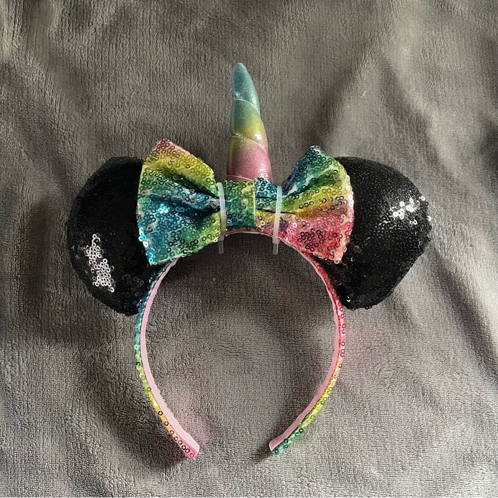 Disney Minnie ears sequin unicorn headband.